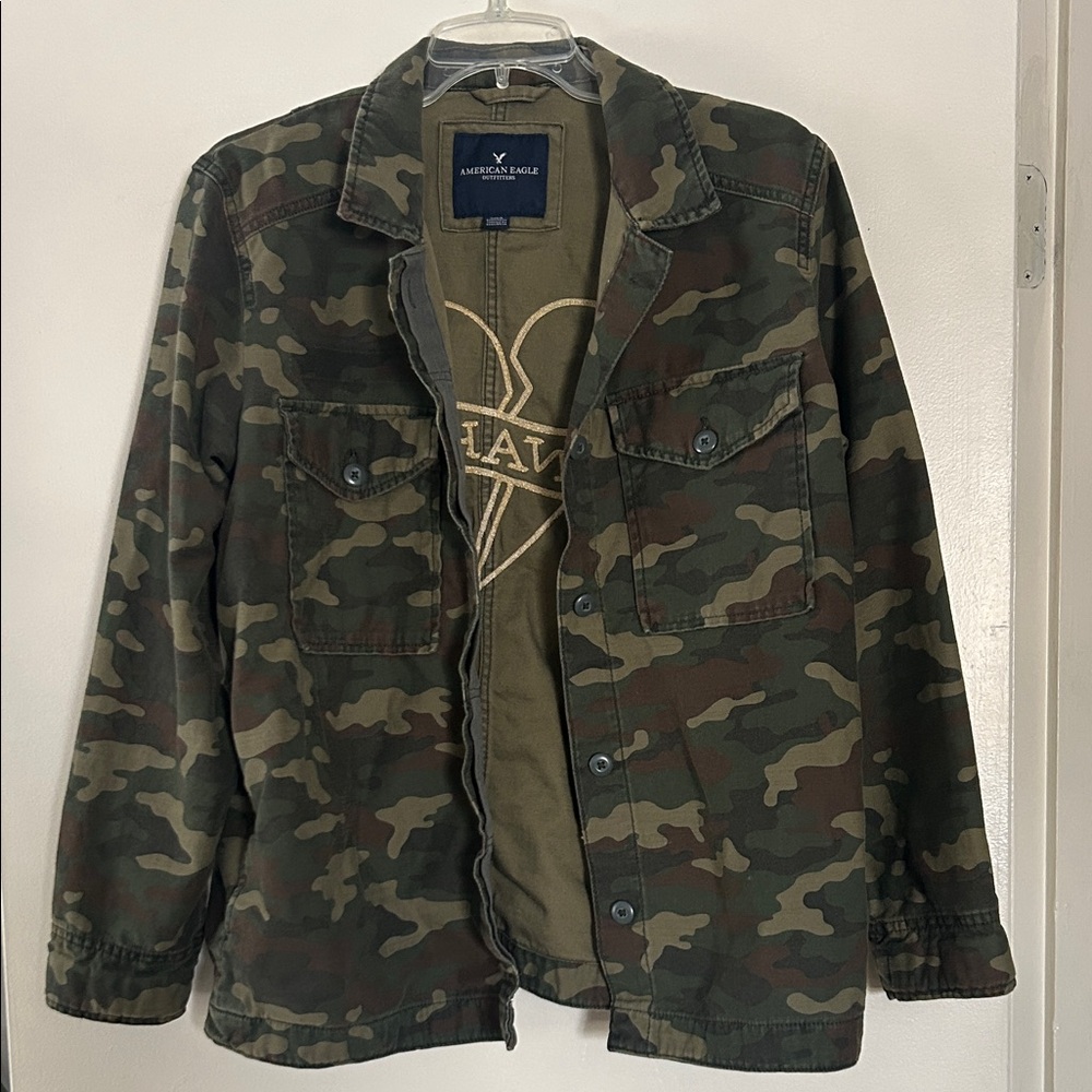 Embroidered American Eagle Camo Women’s Jacket Large